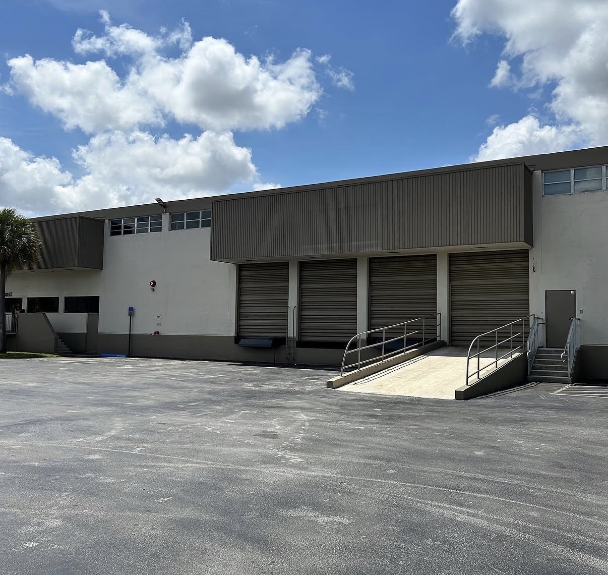 25,000 SF industrial warehouse leased in Miami Lakes